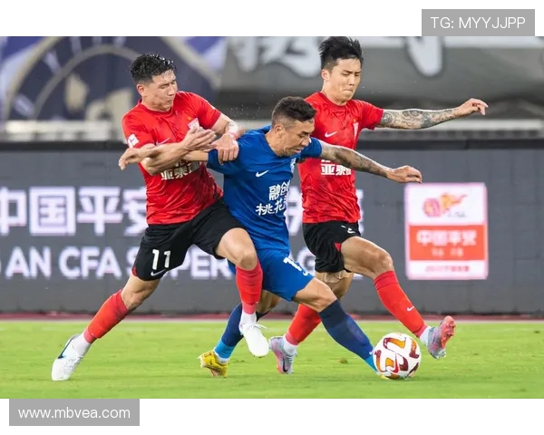 武汉足球队反击战术解析与未来发展展望 武汉足球队反击战术解析与未来发展展望