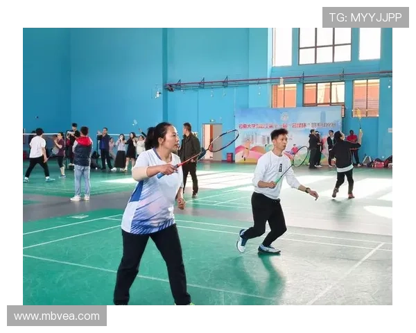 武汉羽毛球队的默契配合与战术探讨:聚焦团队协作的力量与技巧 武汉羽毛球队的默契配合与战术探讨:聚焦团队协作的力量与技巧