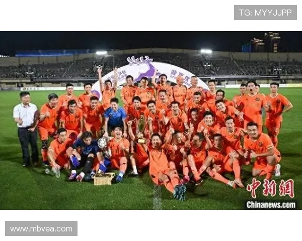 香港足球明星队自贡之行展现足球魅力与城市风采的精彩瞬间