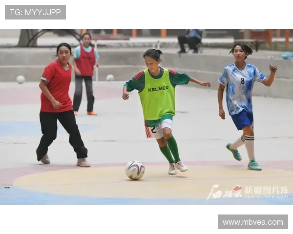 高清足球少年明星图片展现青春活力与梦想追逐 高清足球少年明星图片展现青春活力与梦想追逐