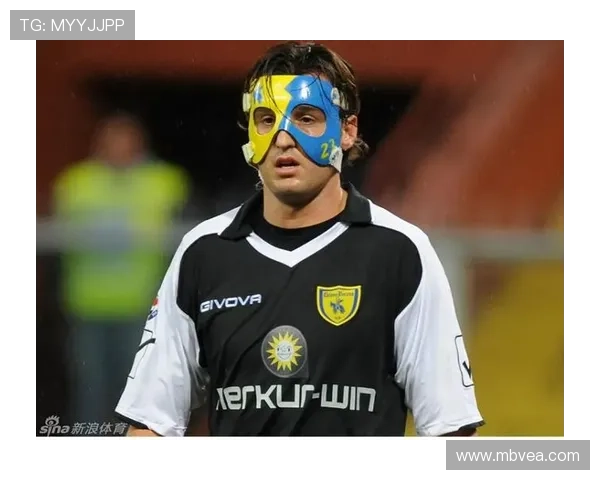 足球明星贝尔佩戴面具的精彩瞬间与背后的故事揭秘